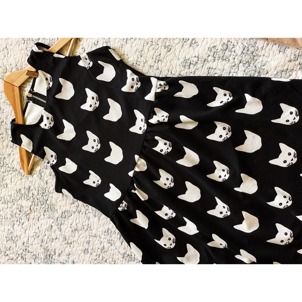 Cat Print/Pattern dress - Picture 3 of 5